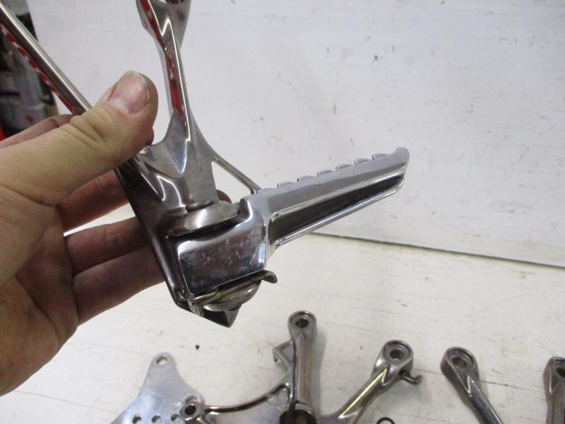 07 Kawasaki ZX6R Ninja P Front Rear Left Right Foot Pegs and